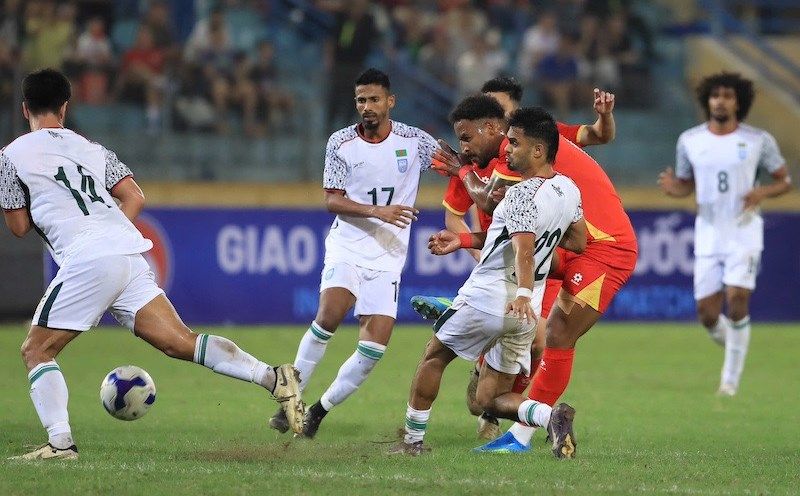 bong-da-luon-dien-ra-day-khoc-liet